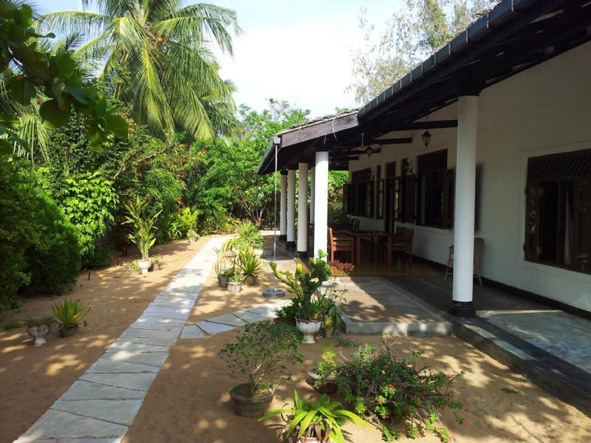 The Danish Villa Resort Arugam Bay Eksteriør billede
